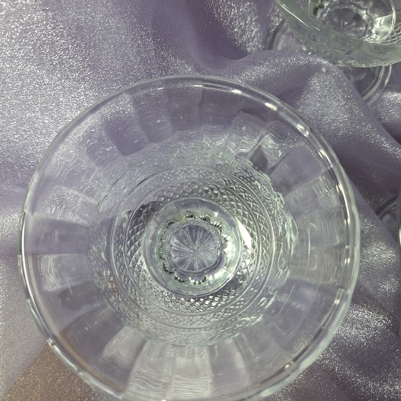 Compote Pedestal sherbet bowl - Picture 10 of 12